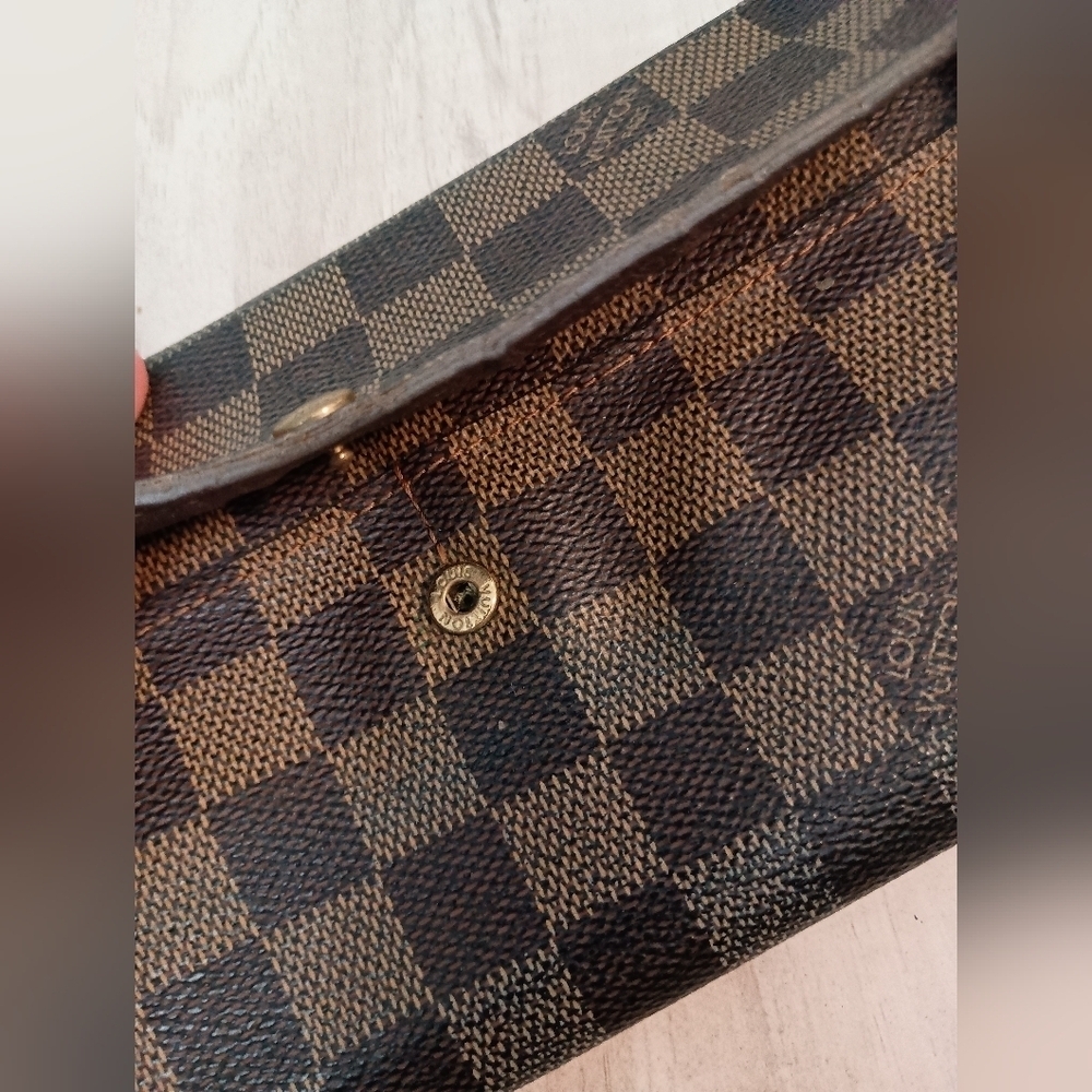 Authentic Louis Vuitton Damier Ebene Coated Canvas Leather Sarah Long Wallet - Picture 2 of 16